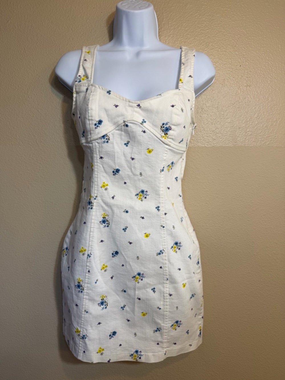 Forever 21 white floral mini dress with stretch straps Size S